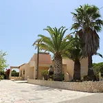Edem Villa
